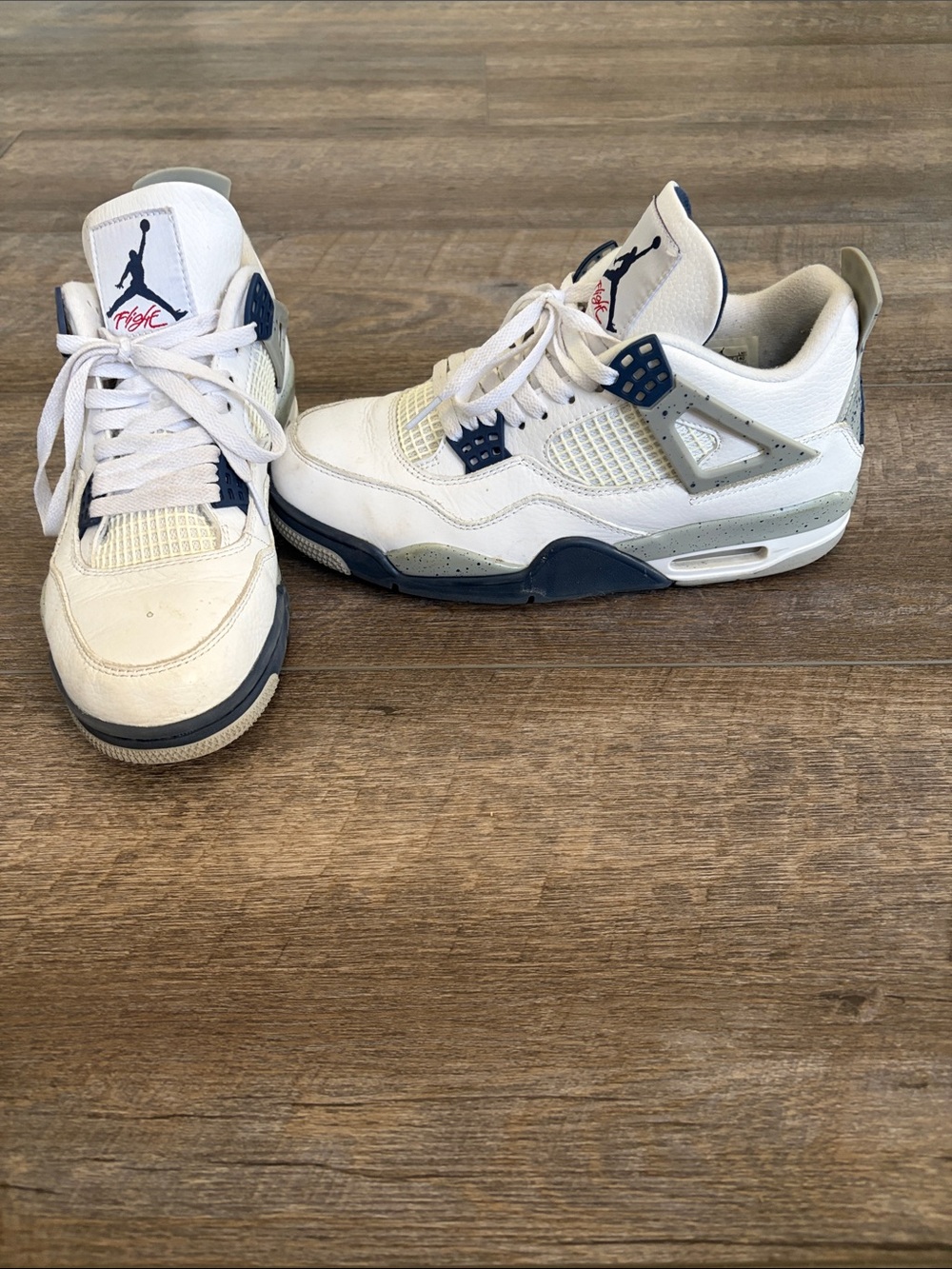 Jordan Men’s White & Navy Retro Basketball Sneakers
